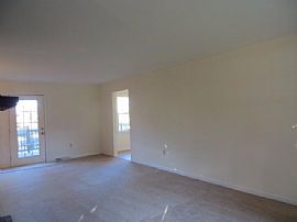 Brick Ranch with Walkout Basement Has Entry. in Frankfort, KY (Photo 2 of 6)