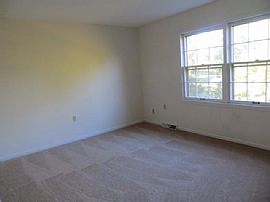 Brick Ranch with Walkout Basement Has Entry. in Frankfort, KY (Photo 6 of 6)