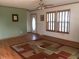 Quiet and Clean 2 Bedroom, 2 Full Bath in Bomoseen, VT (Photo 2 of 6)