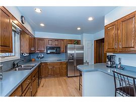 Amazing, Well-Maintained 1/2 Acre Home in Wash Twp!  in Indianapolis, IN (Photo 3 of 7)