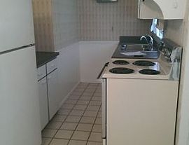 Utilities Included Near College Park and Winter Park in Orlando, FL (Photo 2 of 5)