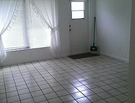 Utilities Included Near College Park and Winter Park in Orlando, FL (Photo 3 of 5)