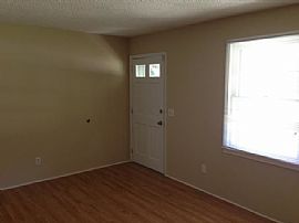 424 Stirlington Rd Columbia  , $500  in Columbia, SC (Photo 7 of 10)