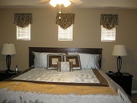 Relax in The Valley of The Sun in Phoenix, AZ (Photo 4 of 10)