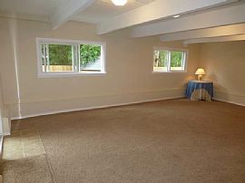 Cozy Rambler Style Home  in Seattle, WA (Photo 10 of 12)