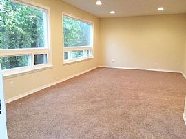 Cozy Rambler Style Home  in Seattle, WA (Photo 5 of 12)