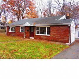 Spacious 3 Bedroom 2 Bath Ranch Features in Parsippany, NJ