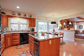 Gorgeous Walk Out Ranch in Indian Hills in Louisville, KY (Photo 4 of 6)