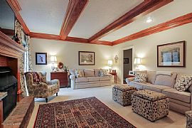 Gorgeous Walk Out Ranch in Indian Hills in Louisville, KY (Photo 5 of 6)