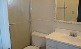 3 Bedroom Home with An Enclosed Sun Porch in Las Vegas, NV (Photo 2 of 9)