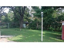 Huge 4 Bed Home in Roseville! Move-In Ready!! in Saint Paul, MN (Photo 4 of 4)