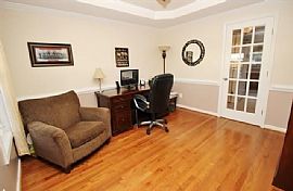 Great Location! Super Close to Base, Pet Frien. in Jacksonville, NC (Photo 4 of 8)