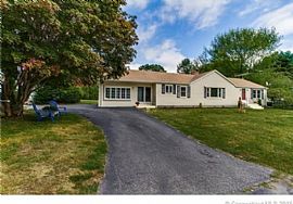 27 Wainwright Dr, Woodstock, Ct 06281 in Woodstock, CT