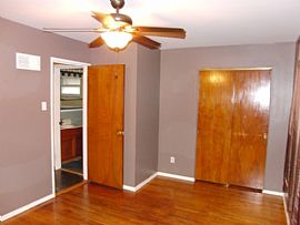 2 Bedroom 1 Bathroom House on a Quiet Dead-End Street in South  in Saint Louis, MO (Photo 5 of 6)