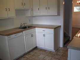 4 Bedrooms, 1 Bath, Attached One Car Garage in Sheffield Lake, OH (Photo 4 of 4)