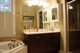  Charming Home with Elaborate Features, a Wonderful Floor Plan in Summerville, SC (Photo 2 of 4)