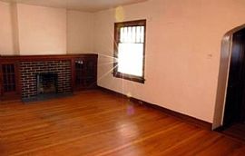 Great 1/2 Duplex in Great Location, Garage and Extra Parking in Denver, CO (Photo 3 of 6)