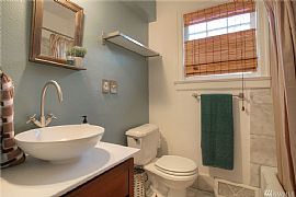 Super Cute and Charming Bungalow in Bryn Mawr in Seattle, WA (Photo 3 of 6)