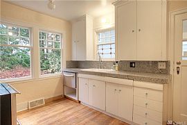 Super Cute and Charming Bungalow in Bryn Mawr in Seattle, WA (Photo 5 of 6)