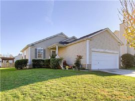 Great 3br 2ba Ranch with 2 Car Garage! in Charlotte, NC