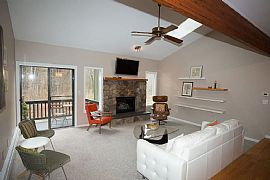 This Contemporary 3bed 3bath Ranch  in Albany, NY (Photo 2 of 6)