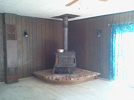 3 Bedroom House For Rent in Medicine Bow, WY (Photo 7 of 11)