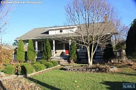  Bright and Spacious Cape Cod with Lemonade Porch! in Haskell, NJ