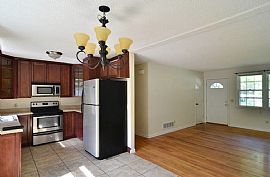 Cute 3beds 1.5baths For a Cute Single Family Located in Rosewoo in Columbia, SC