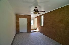 Cute 3beds 1.5baths For a Cute Single Family Located in Rosewoo in Columbia, SC (Photo 9 of 11)