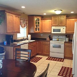 Great North End Single Family in Manchester, NH (Photo 4 of 8)