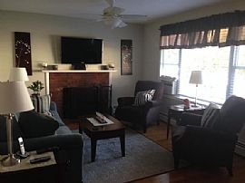 Great North End Single Family in Manchester, NH (Photo 6 of 8)