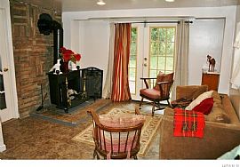 Charming Ranch Just a Street Over From Occc. in Middletown, NY (Photo 3 of 8)