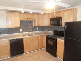  This Spacious, Renovated 3 Bedroom 2 Bathroom 2, 552 Sq Ft Hom in Sheridan, IN (Photo 4 of 5)