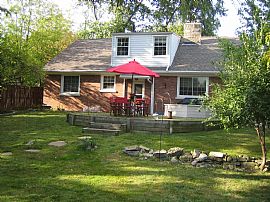 Gorgeous 4br, 2.5bath- Fenced Yard, Deck, Full  in Canton, OH