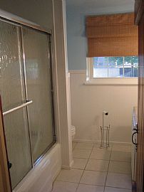 Gorgeous 4br, 2.5bath- Fenced Yard, Deck, Full  in Canton, OH (Photo 7 of 9)