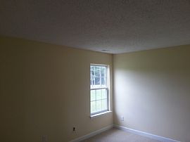 Fantasticanddelightful 3 Beds 2.5 Baths/ 2car Garage in Charlotte, NC (Photo 6 of 7)