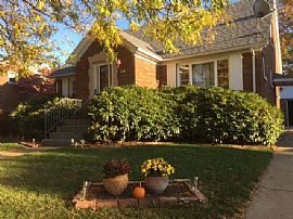 631 E 31st St Quiet Neighborhood Near Mercyhurst Univ. in Erie, PA