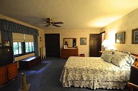 This Home Has a Formal Living and Dining Room in Rockwood, TN (Photo 10 of 11)