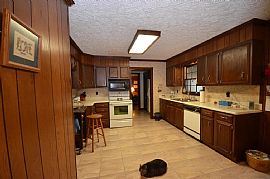 This Home Has a Formal Living and Dining Room in Rockwood, TN (Photo 9 of 11)