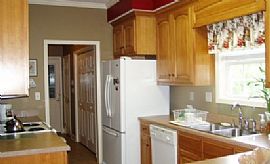  Beautiful All Brick Home Located North of The River in The Oak in Tuscaloosa, AL (Photo 3 of 6)