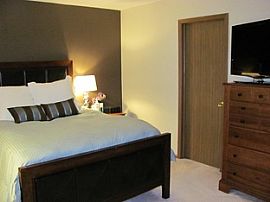 Large, Well Maintained 3 Bedroom Townhouse in Aurora Naperville in Aurora, IL (Photo 3 of 4)