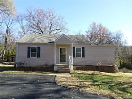 Country Setting in Prime South County Located Privacy!  in Saint Louis, MO