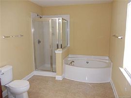 Adorable and Lovely Home For Rent at The Best Price in Charlotte, NC (Photo 12 of 12)