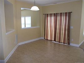 Adorable and Lovely Home For Rent at The Best Price in Charlotte, NC (Photo 5 of 12)