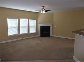 Adorable and Lovely Home For Rent at The Best Price in Charlotte, NC (Photo 6 of 12)
