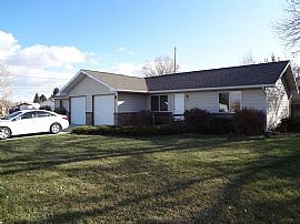 1502 18th St Nice Duplex with Attached 1-Car Garage in Cody, WY