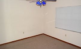  Nice 3bed 2 Bath Home with An Open Layout. in Lakeland, FL (Photo 2 of 5)