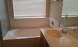 Great 3 Bed 2 Bath Home in Sought After Community in Austin, TX (Photo 3 of 4)