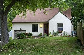Renovated Inglewood 3 Bedroom 2 Bathroom Home! in Nashville, TN