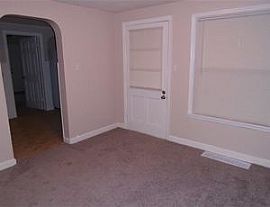 10524 Lake Drive 3 Bed 1 Bath in Independence, MO (Photo 4 of 8)